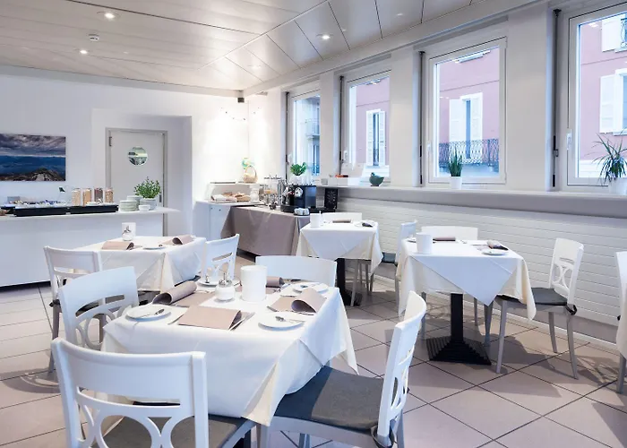 Du Hotel Locarno