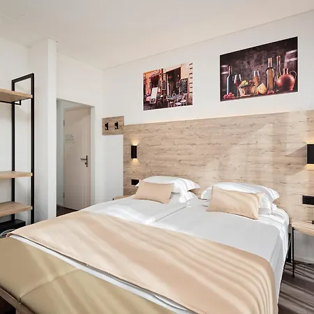 Du Otel 3*