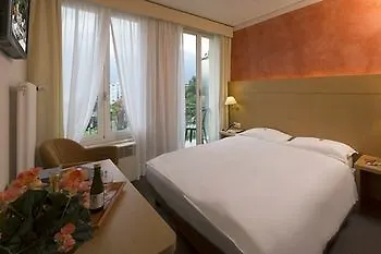 Du Otel 3*